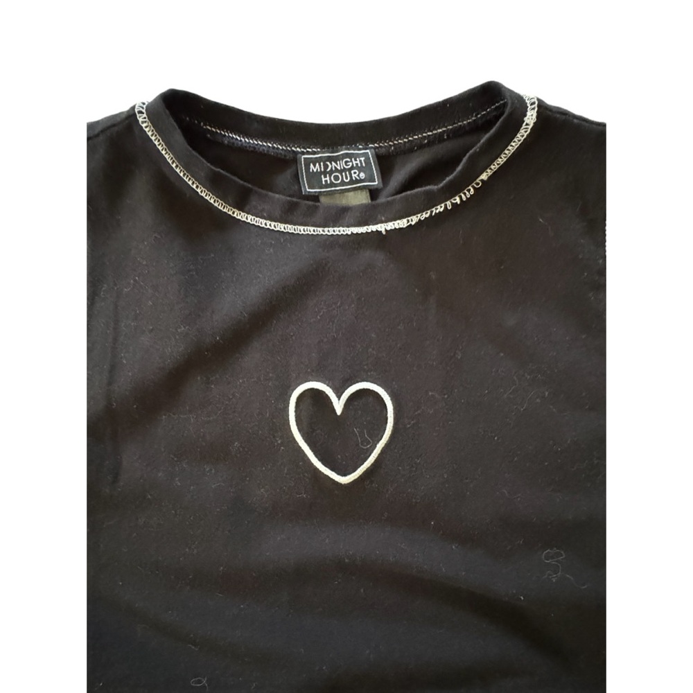 Midnight Hour Black Sleeveless Top with Cutout Heart Detail, size 1 (XL) - Picture 2 of 4